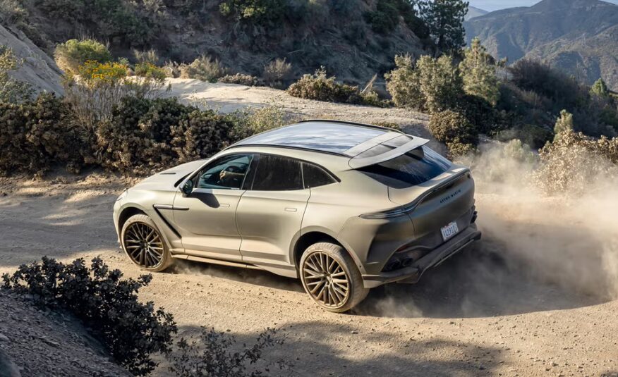 Aston Martin DBX707