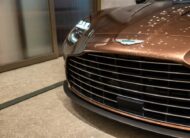 Aston Martin Vanquish V12