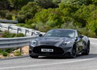 Aston Martin Vanquish V12