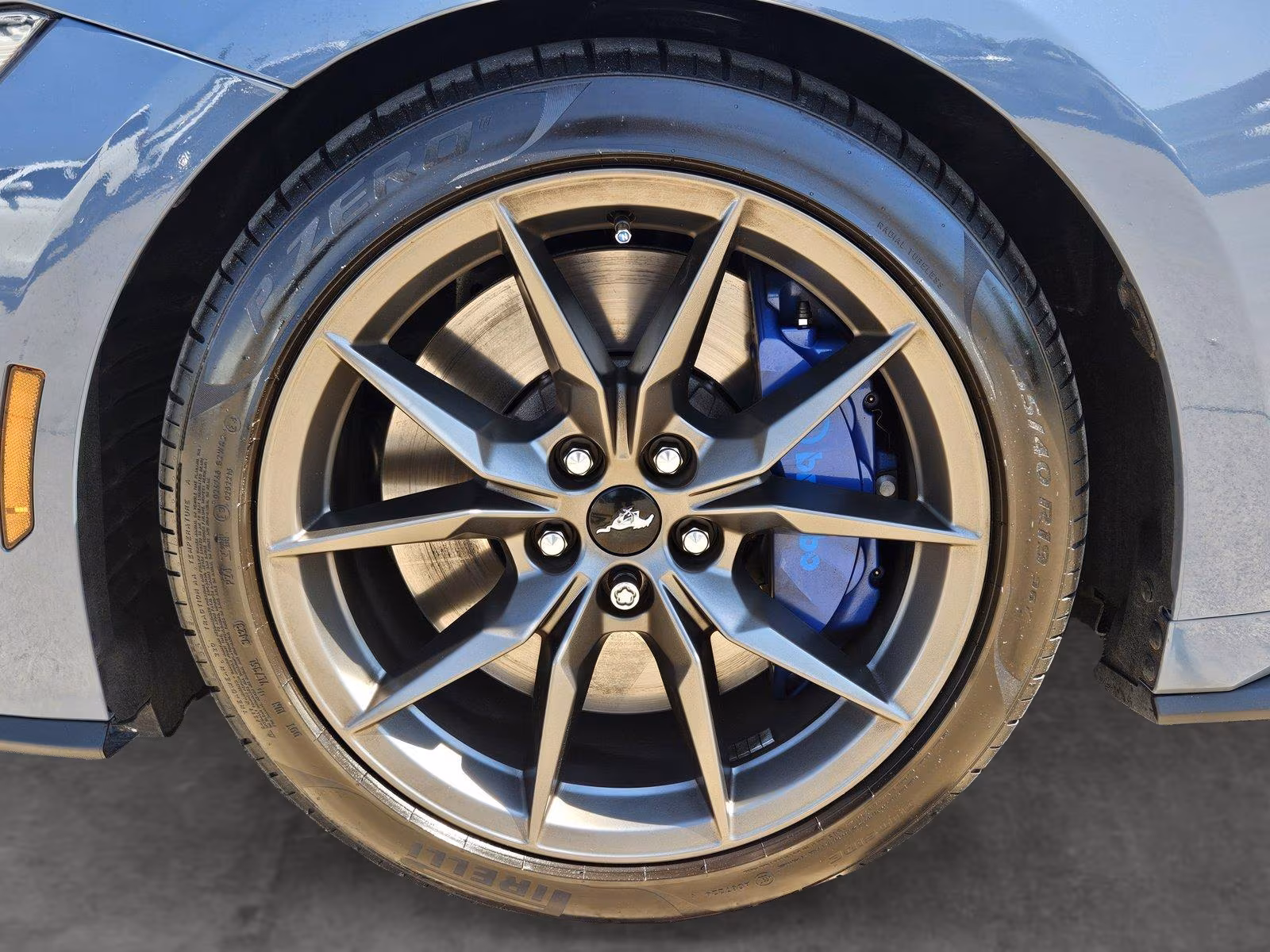 Ford Mustang Dark Horse