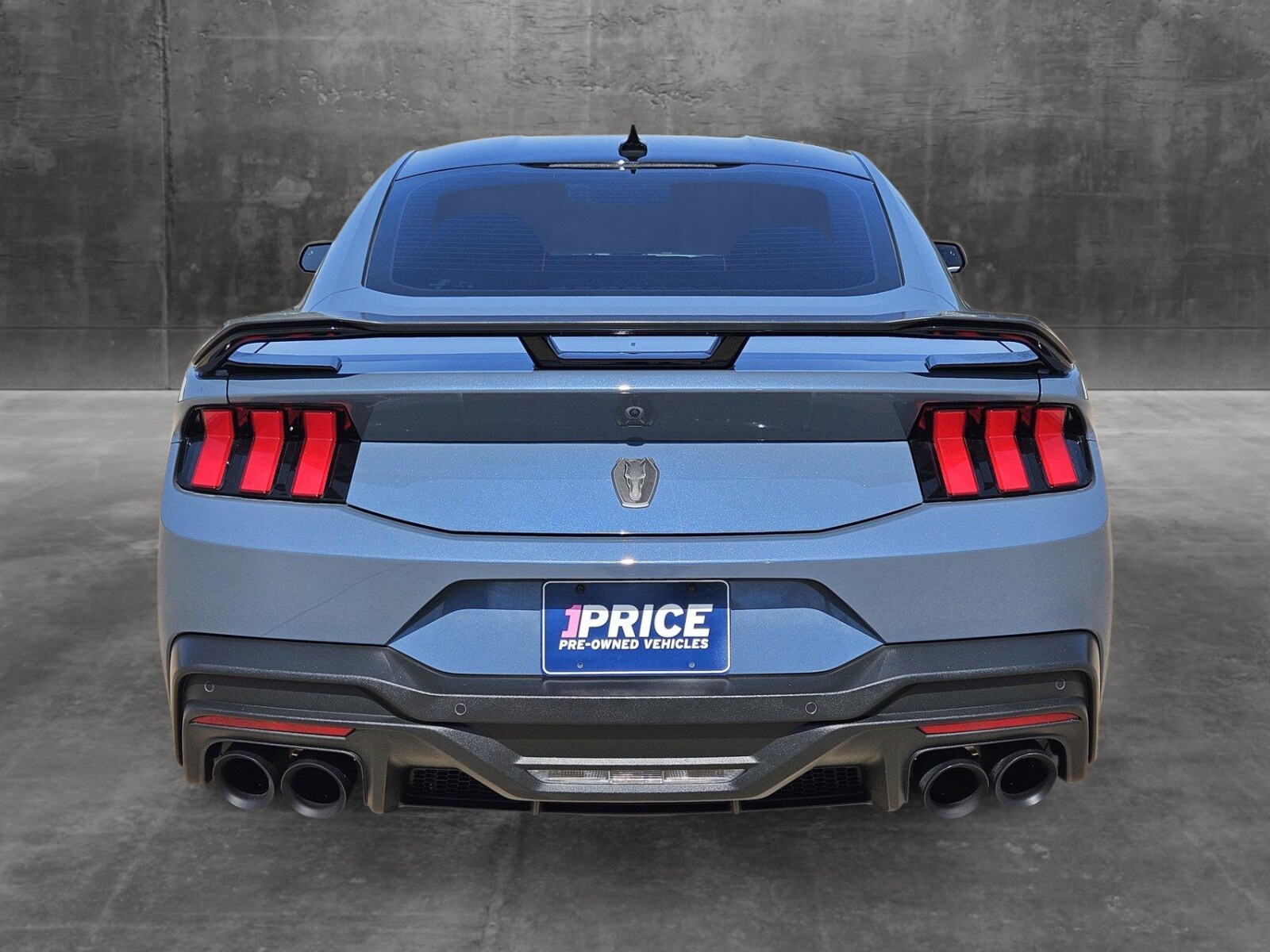 Ford Mustang Dark Horse