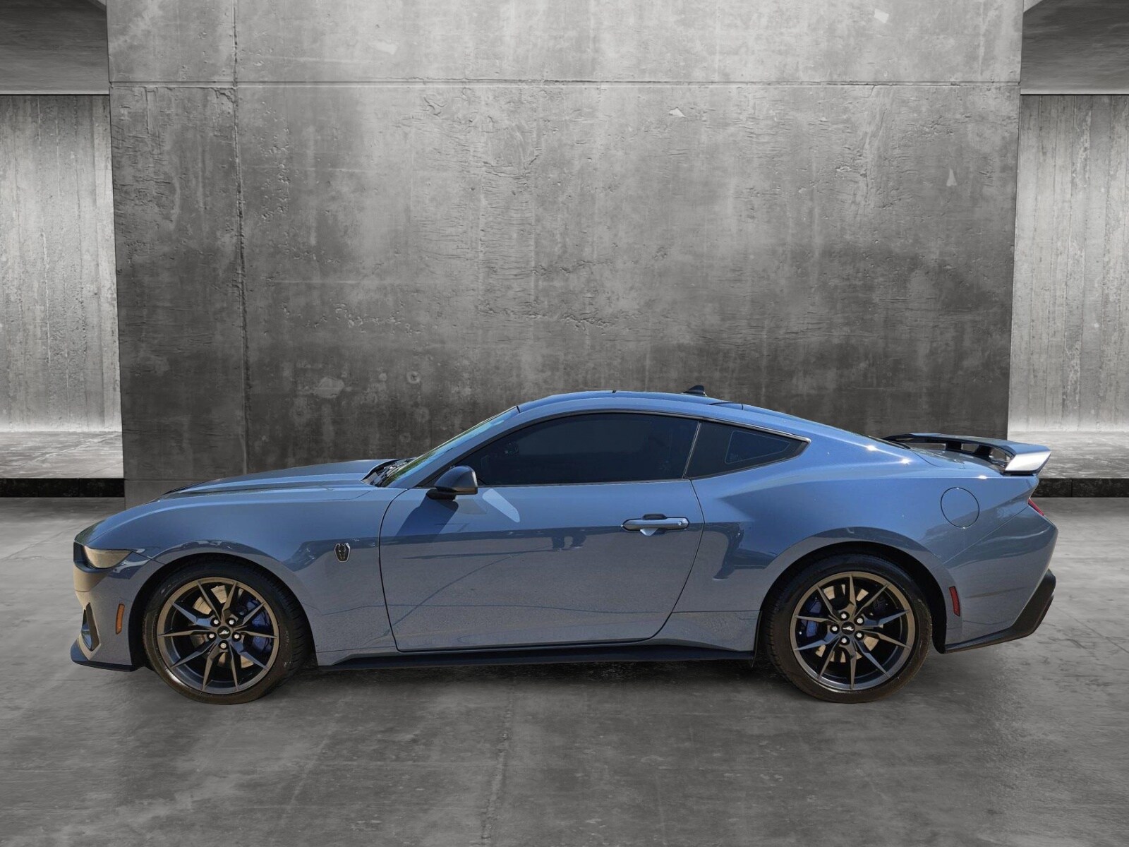 Ford Mustang Dark Horse