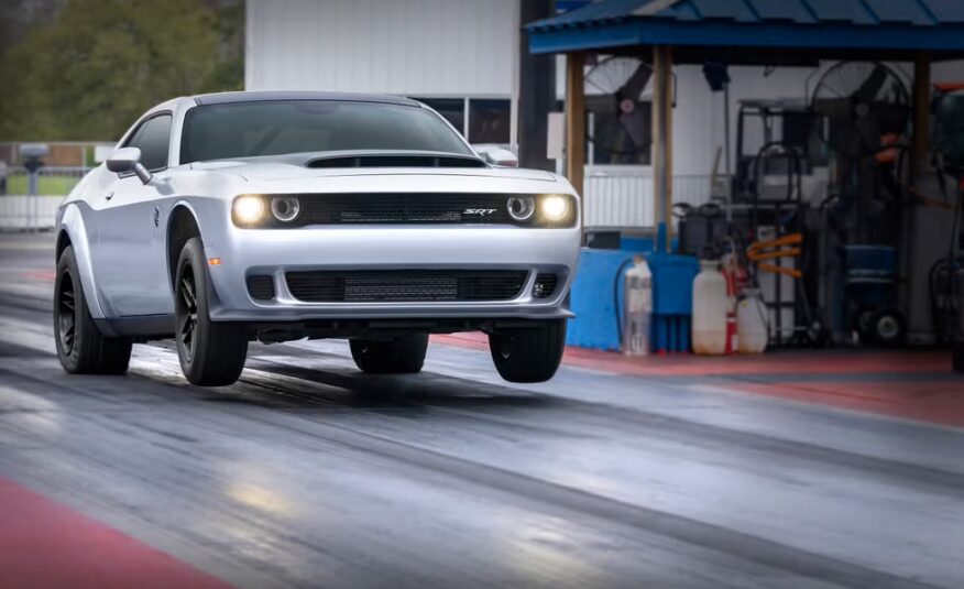 Dodge Challenger SRT Hellcat Jailbreak